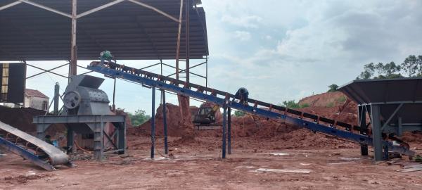 Khung băng tải lòng máng B800